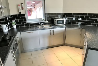 1 bed house, Hassell Street, Basford, Newcastle under Lyme, ST51BF - Image 4